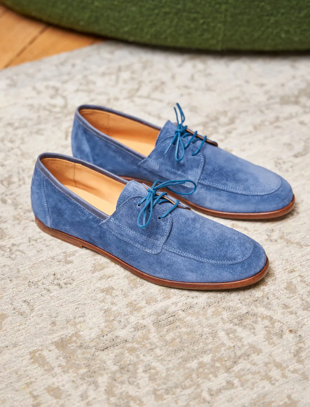 Mocassin à lacet en Daim pour Hommes : L'Homme Arrogant Daim Bleu  Rioi