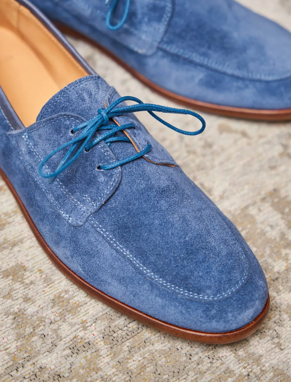 Mocassin à lacet en Daim pour Hommes : L'Homme Arrogant Daim Bleu  Rioi