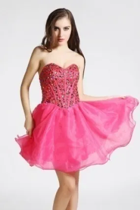 Robe de fête rose bonbon embellie de strass