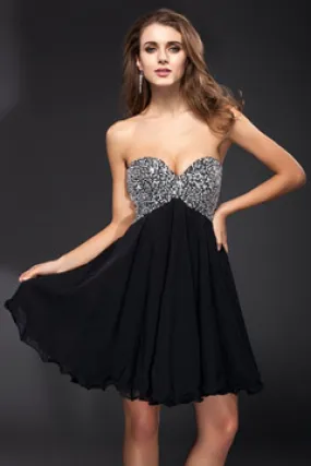 Robe de soirée noire bustier cœur orné de strass